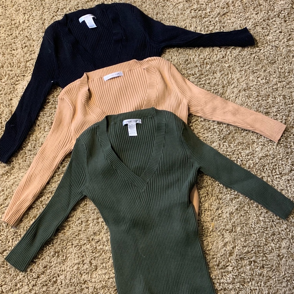 3 August Silks sweaters size S
